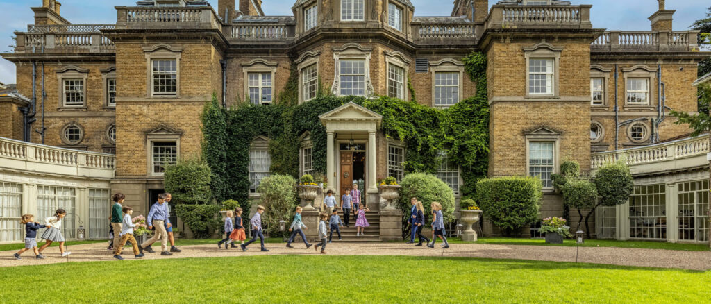 DELF A2 Junior Exam - Hampton Court House Independent School